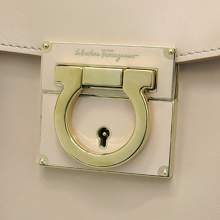 Ferragamo(��󰡸�) 21 D941 ����ũ ���� ���� 2WAY �̹���4 - ���̺��� �߰���ǰ