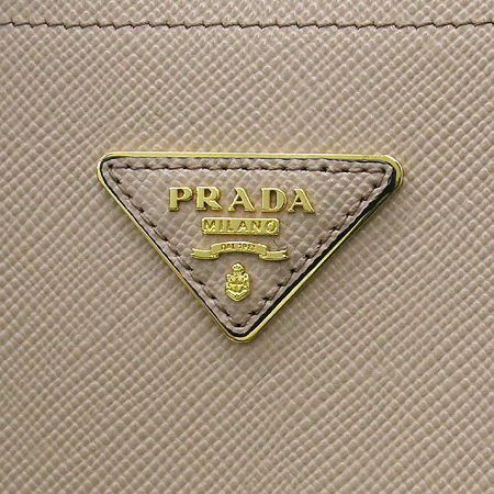 Prada(�����) BN2775 SAFFIANO(���ǾƳ�) CUIR �κ��� CAMMEO(�ε���ũ) �÷� ��Ʈ�� + ��� ��Ʈ�� �̹���4 - ���̺��� �߰���ǰ