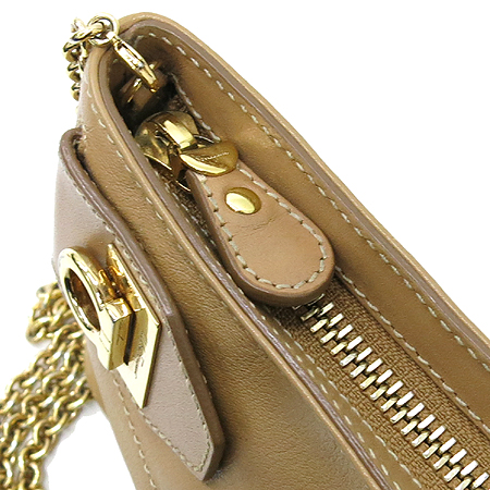 Ferragamo(��󰡸�) 22 B588 ���� ��ġ�� ���� CALF Ŭ��ġ�� ü�� ũ�ν��� �̹���5 - ���̺��� �߰���ǰ