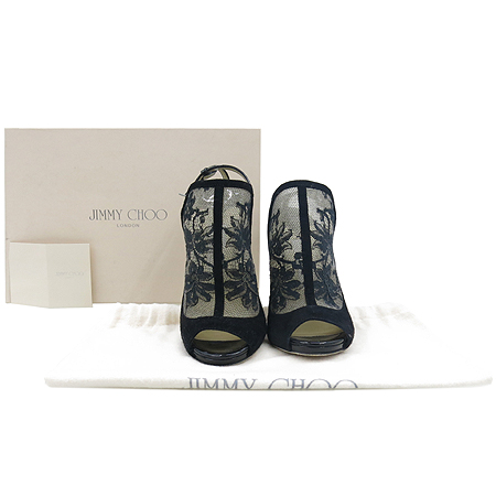 ������  ����