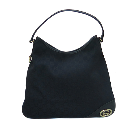 ����  �����