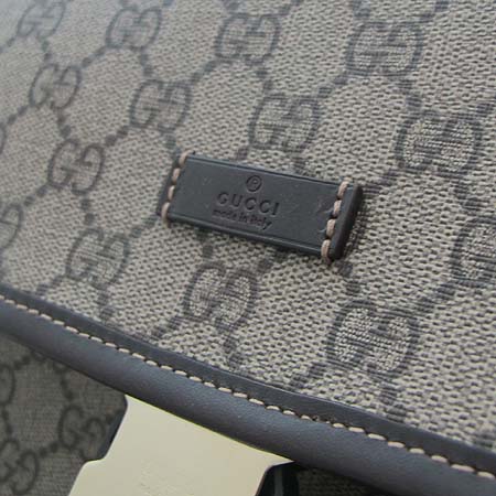 Gucci(����) 246898 GG�ΰ� PVC ���� Ʈ���� �� �������� �÷� ���� [��õ��] �̹���4 - ���̺��� �߰���ǰ