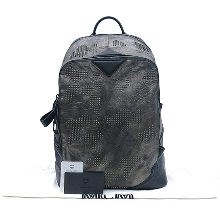 ������  ����