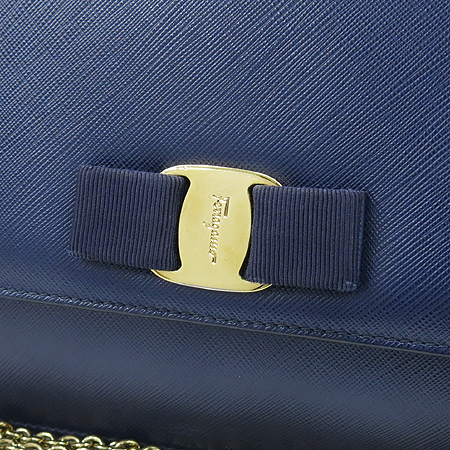 Ferragamo(��󰡸�) 21 D855 ���� ���ǾƳ� ���� ������� ���� ü�� ���� ũ�ν��� �̹���4 - ���̺��� �߰���ǰ