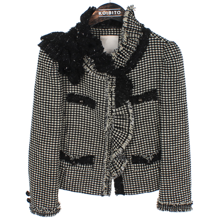 �����  ����