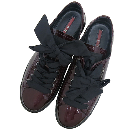 Prada(�����) ���ǵ� ���̴�Ʈ ����ΰ� ���̽��� ������ ����Ŀ�� �̹���5 - ���̺��� �߰���ǰ