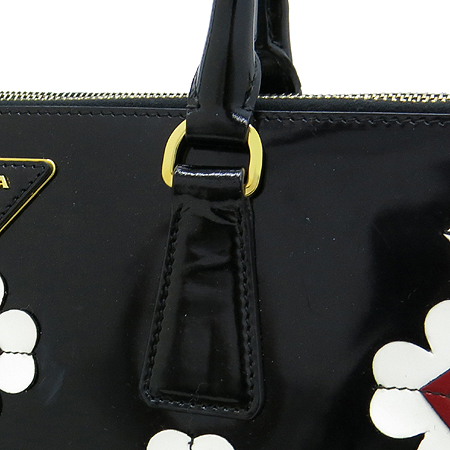 Prada(�����) B2274F SPAZZOLATO ���� BIANCO ������ ��Ʈ�� + �����Ʈ�� �̹���4 - ���̺��� �߰���ǰ