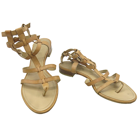 ����  ����