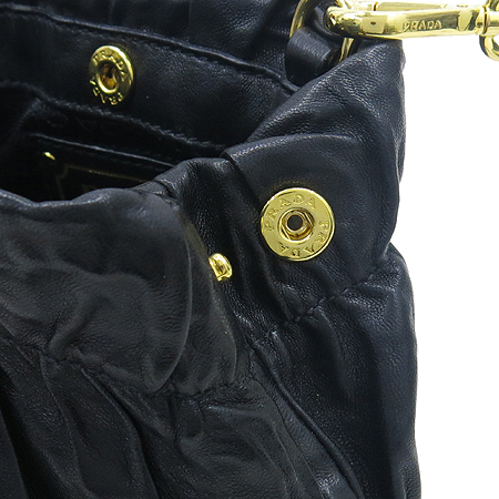 Prada(�����) ����ΰ� ���� ����Ų ��Ŭ �̴� �Ŀ�ġ �� ũ�ν��� �̹���4 - ���̺��� �߰���ǰ