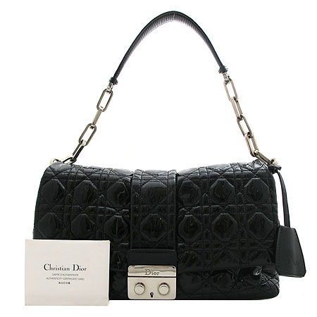 ���  �����