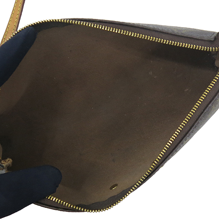 Louis Vuitton(���̺���) M95567 ���׷� ĵ���� ����Ŭ��ġ 2WAY �̹���5 - ���̺��� �߰���ǰ