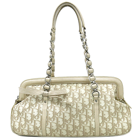 ���  �����