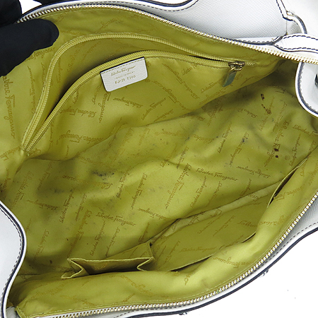 Ferragamo(��󰡸�) ���� �÷� ���� ȭ��Ʈ ���� ��Ʈ�� [���빮��] �̹���5 - ���̺��� �߰���ǰ