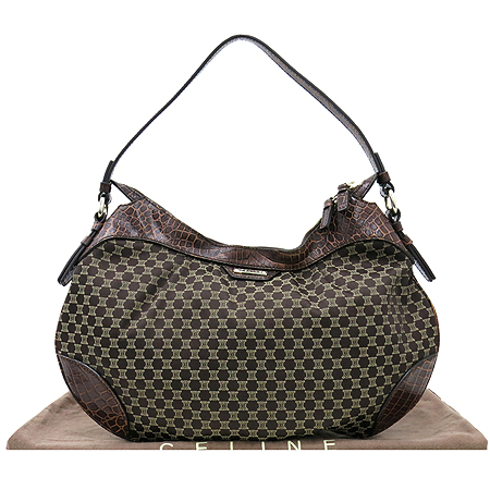 ������  �����