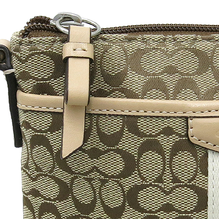 Coach(��ġ) �õ��ó �ڰ��� ���������� ȥ�� �̴� ũ�ν��� �̹���3 - ���̺��� �߰���ǰ