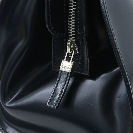 Ferragamo(��󰡸�) 21 1225 Ŭ���� �������� ��Ʈ�� ����� �̹���5 - ���̺��� �߰���ǰ