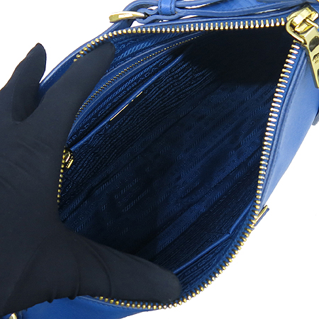 Prada(�����) �ﰢ �ΰ� ��� ���ǾƳ� ���� ȣ�� ����� �̹���5 - ���̺��� �߰���ǰ