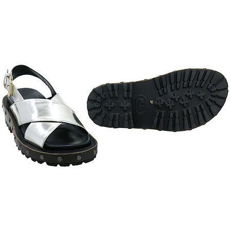 MARNI(������) FBMST17G04 LV431 �ǹ� ��Ż�� ũ�ν� ������ ���� �̹���3 - ���̺��� �߰���ǰ