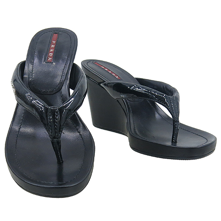 �����  ����