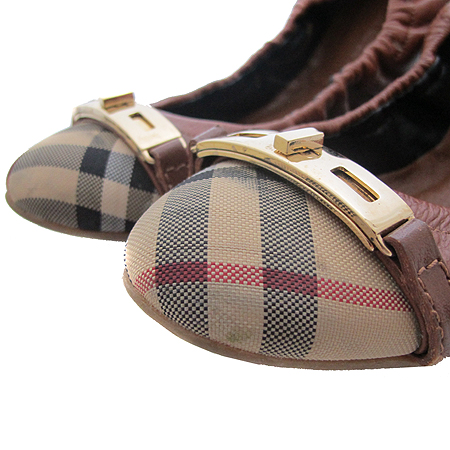 Burberry(������) Ŭ���� üũ ���� ���� �÷� ���� [��õ��] �̹���3 - ���̺��� �߰���ǰ