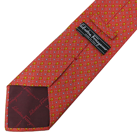 Ferragamo(��󰡸�) 100% ��ũ ��Ÿ�� �̹���3 - ���̺��� �߰���ǰ