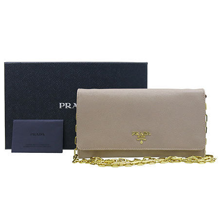 �����  ������