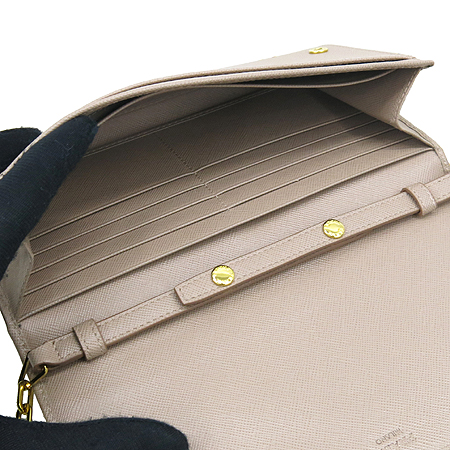 Prada(�����) 1M1440 SAFFIANO(���ǾƳ�) METAL ���� CAMMEO ���� ü�� ũ�ν� ������ �̹���4 - ���̺��� �߰���ǰ