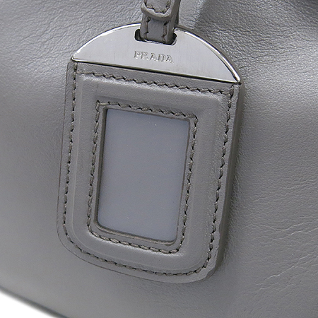 Prada(�����) BN2866 �׷��� SOFT CALF(�۾��� ����) ��Ʈ��+��� ��Ʈ�� �̹���5 - ���̺��� �߰���ǰ