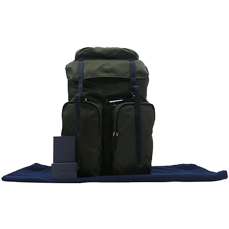 �����  ����