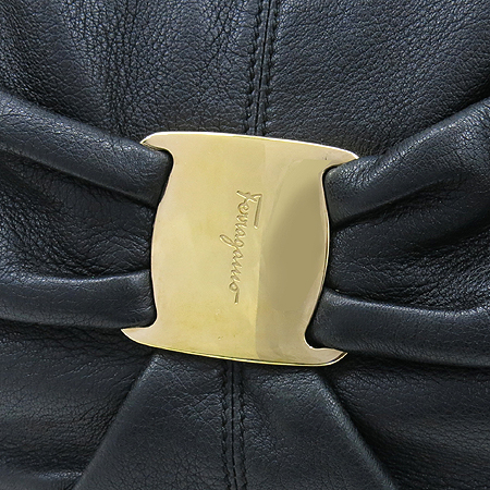 Ferragamo(��󰡸�) 21 C337 �������� �Ÿ� ���� �ٶ���� ����� �̹���4 - ���̺��� �߰���ǰ