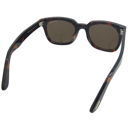 TOMFORD(������) TF211 ȣ�� ���� ���۶� �̹���2 - ���̺��� �߰���ǰ