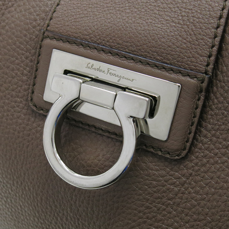 Ferragamo(��󰡸�) 21 D757 ���� ���� �Ĵϻ� M������ ȣ�� ����� �̹���3 - ���̺��� �߰���ǰ