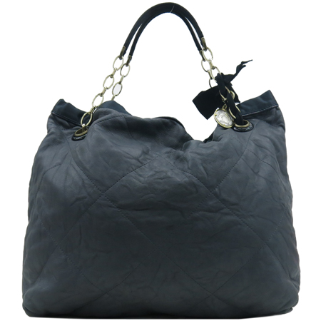 ����  �����