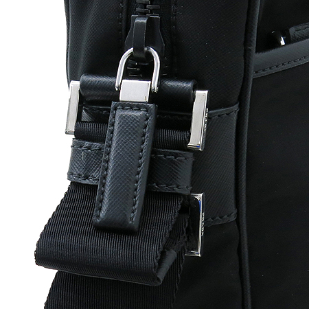 Prada(�����) 2VH �ﰢ �ΰ� ��� ���� �к긯 ���ǾƳ� Ʈ���� �޽��� ũ�ν��� �̹���5 - ���̺��� �߰���ǰ