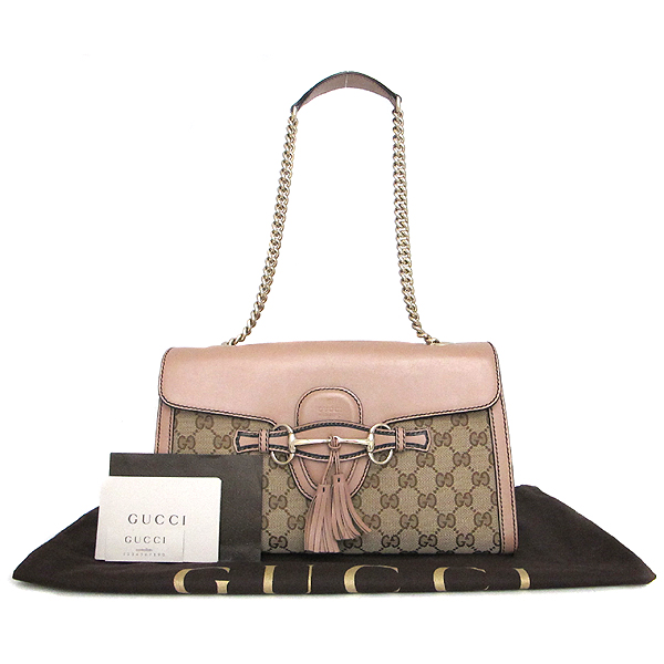 ����  �����