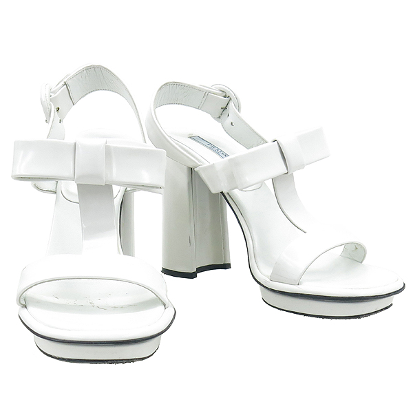 �����  ����