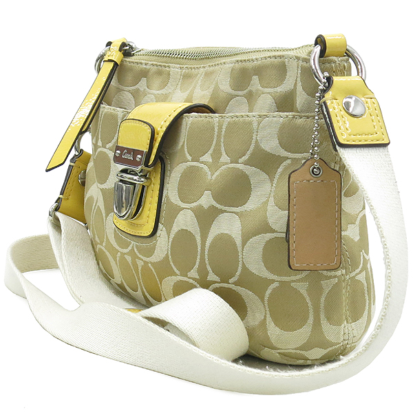 Coach(��ġ) �ñ״�ó �к긯 ũ�ν��� �̹���3 - ���̺��� �߰���ǰ