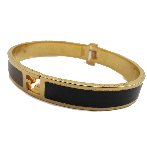 ���  ����