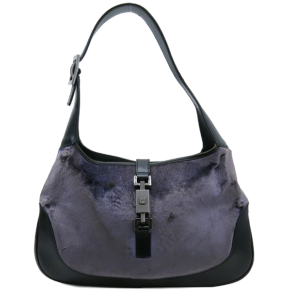 ����  �����