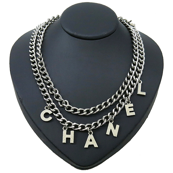 ����  �����