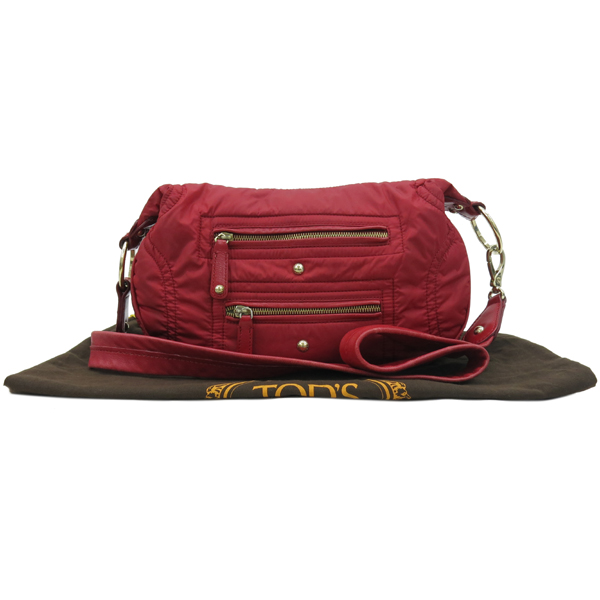 ����  �����