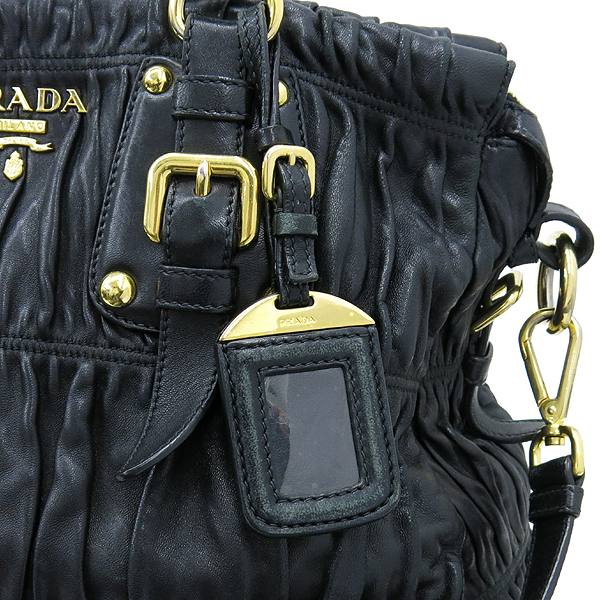 Prada(�����) BN1789 NAPPA GAUFRE NERO ����Ų ���� ������ ��Ʈ�� + �����Ʈ�� 2WAY �̹���4 - ���̺��� �߰���ǰ