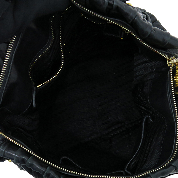 Prada(�����) BN1789 NAPPA GAUFRE NERO ����Ų ���� ������ ��Ʈ�� + �����Ʈ�� 2WAY �̹���5 - ���̺��� �߰���ǰ