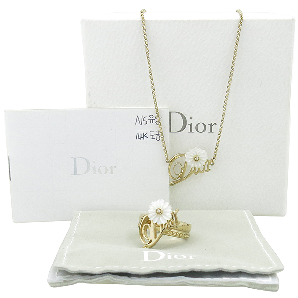 ���  �����