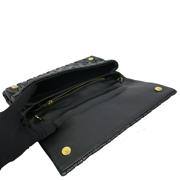 MiuMiu(�̿�̿�) 5BF345 ���� �ΰ� ���� ��Ʈ��� Ŭ��ġ �� ����� [���빮��] �̹���5 - ���̺��� �߰���ǰ