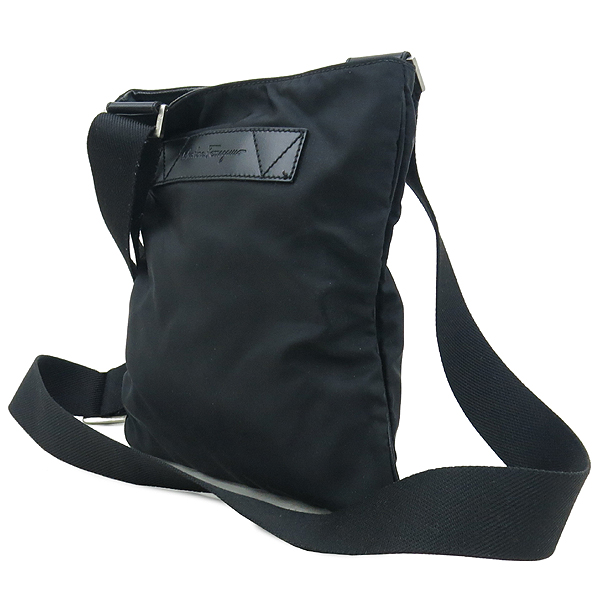 Ferragamo(��󰡸�) 24 4517 �к긯 ũ�ν��� �̹���3 - ���̺��� �߰���ǰ