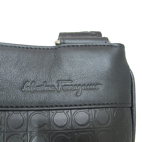 Ferragamo(��󰡸�) 24 9420 ��ġ�� �ΰ� ���� ���� ũ�ν��� [��õ��] �̹���3 - ���̺��� �߰���ǰ
