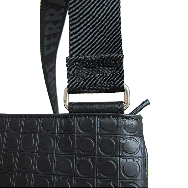 Ferragamo(��󰡸�) 24 9420 ��ġ�� �ΰ� ���� ���� ũ�ν��� [��õ��] �̹���4 - ���̺��� �߰���ǰ