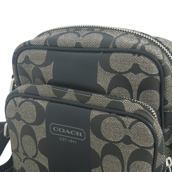 Coach(��ġ) F70589 �ñ״�ó �ΰ� PVC ũ�ν��� [���빮��] �̹���3 - ���̺��� �߰���ǰ