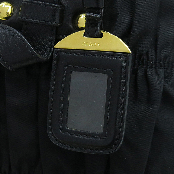 Prada(�����)  BN1336 TESSUTO GAUFRE NERO ���� �к긯 ������ ����ΰ� ��Ʈ�� + �����Ʈ�� 2WAY [�λ꼾�Һ���] �̹���4 - ���̺��� �߰���ǰ